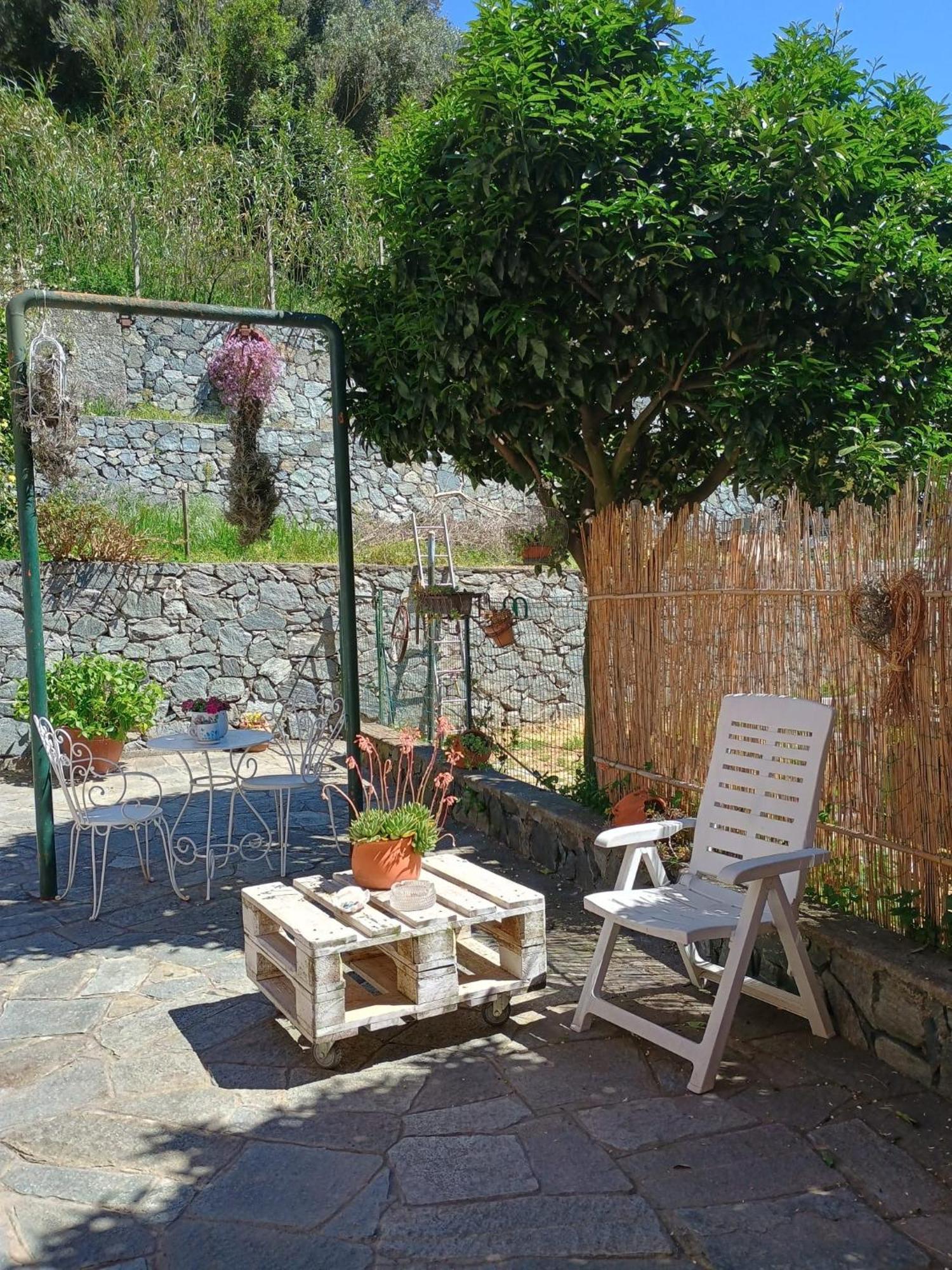 La Casa Dei Due Aranci Villa Albisola Superiore Exterior foto